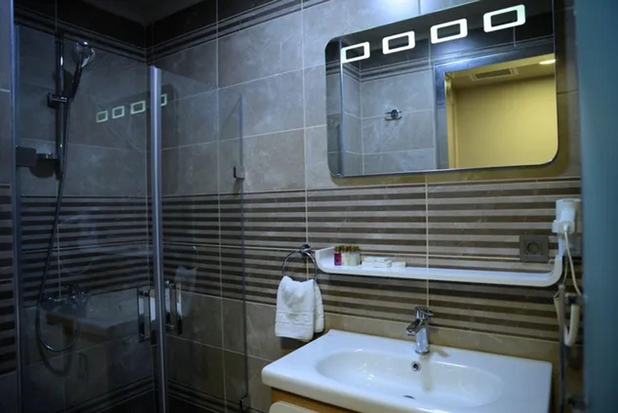 Ferman Apart Hotel Sisli Harbiye Екстериор снимка