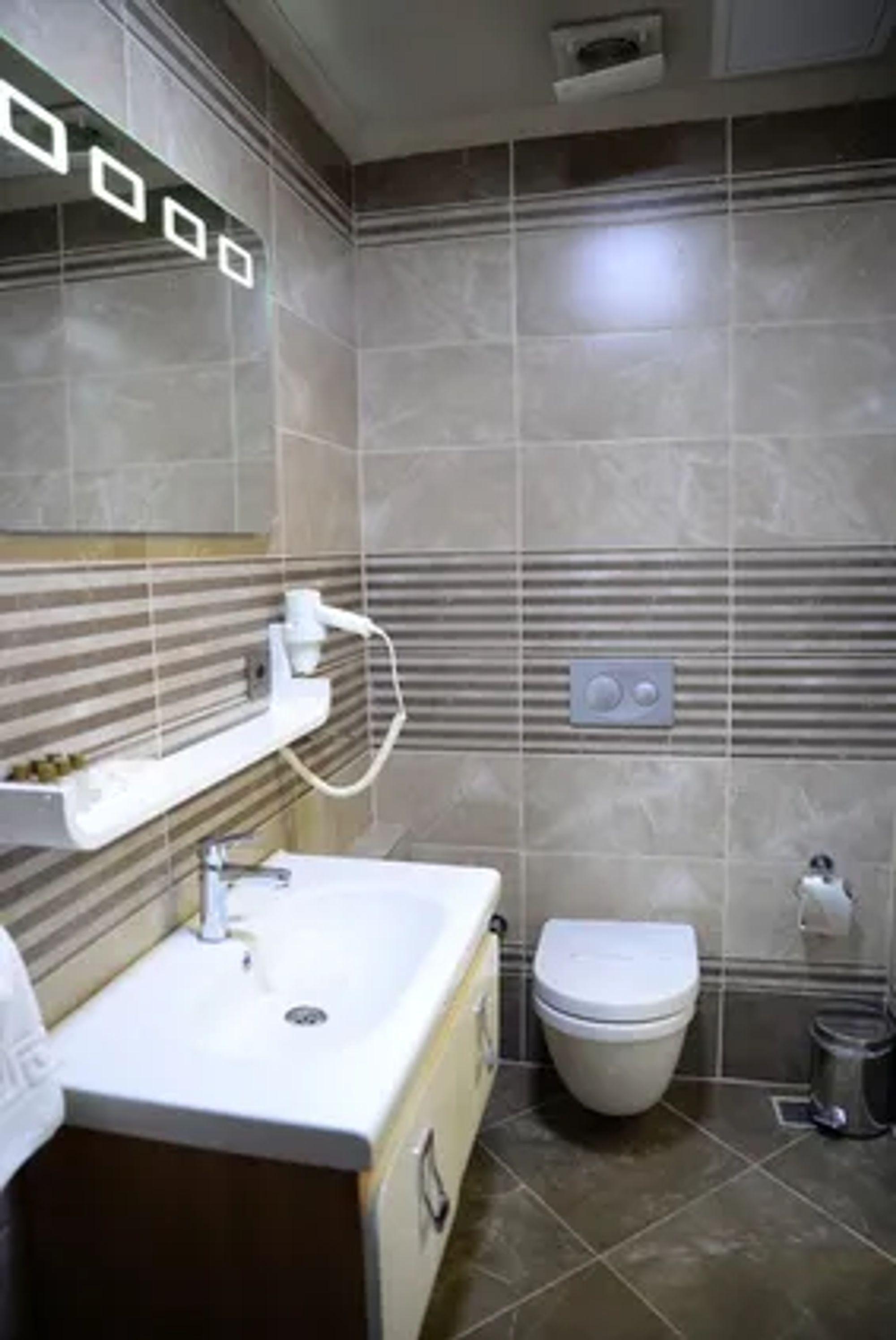 Ferman Apart Hotel Sisli Harbiye Екстериор снимка
