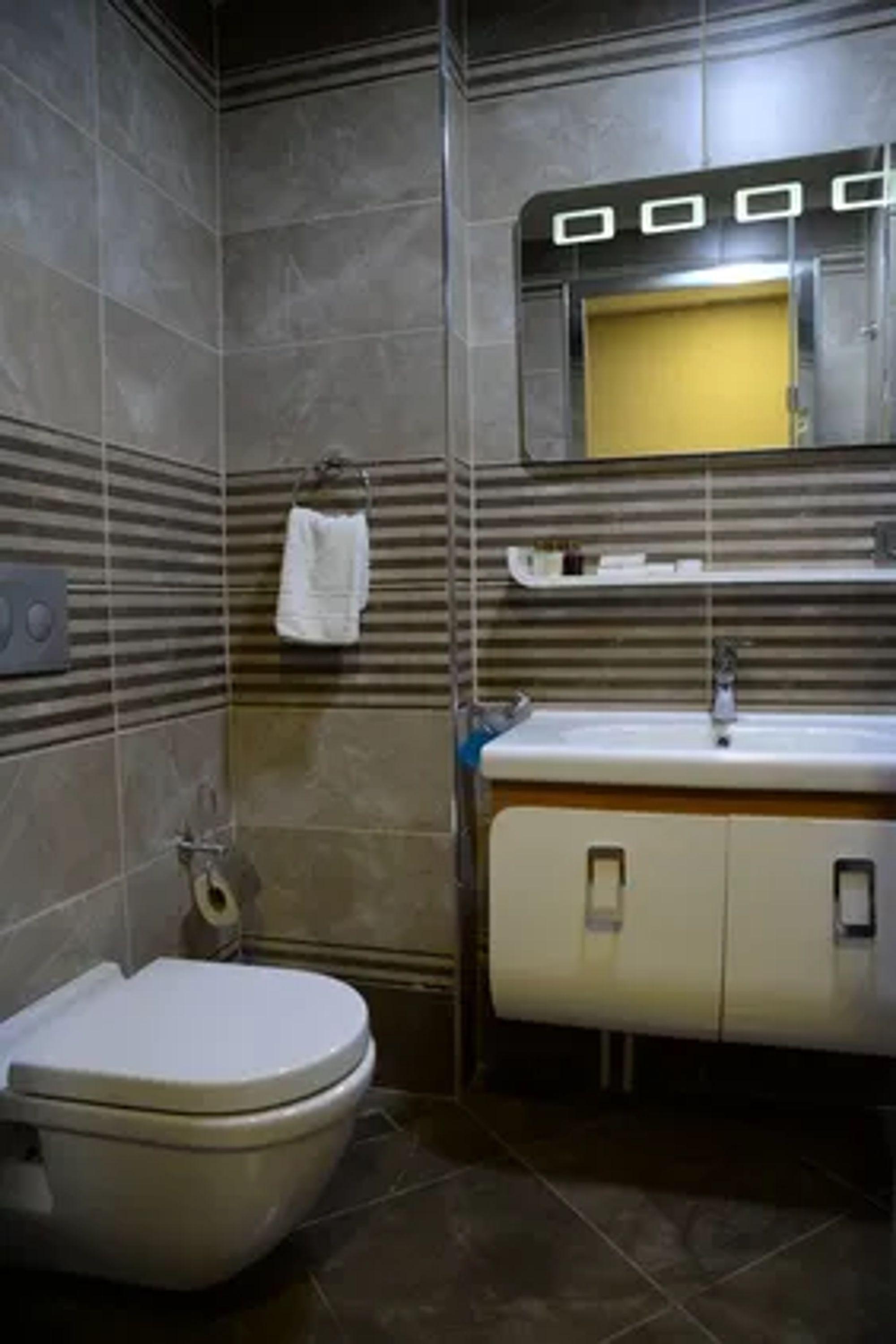 Ferman Apart Hotel Sisli Harbiye Екстериор снимка