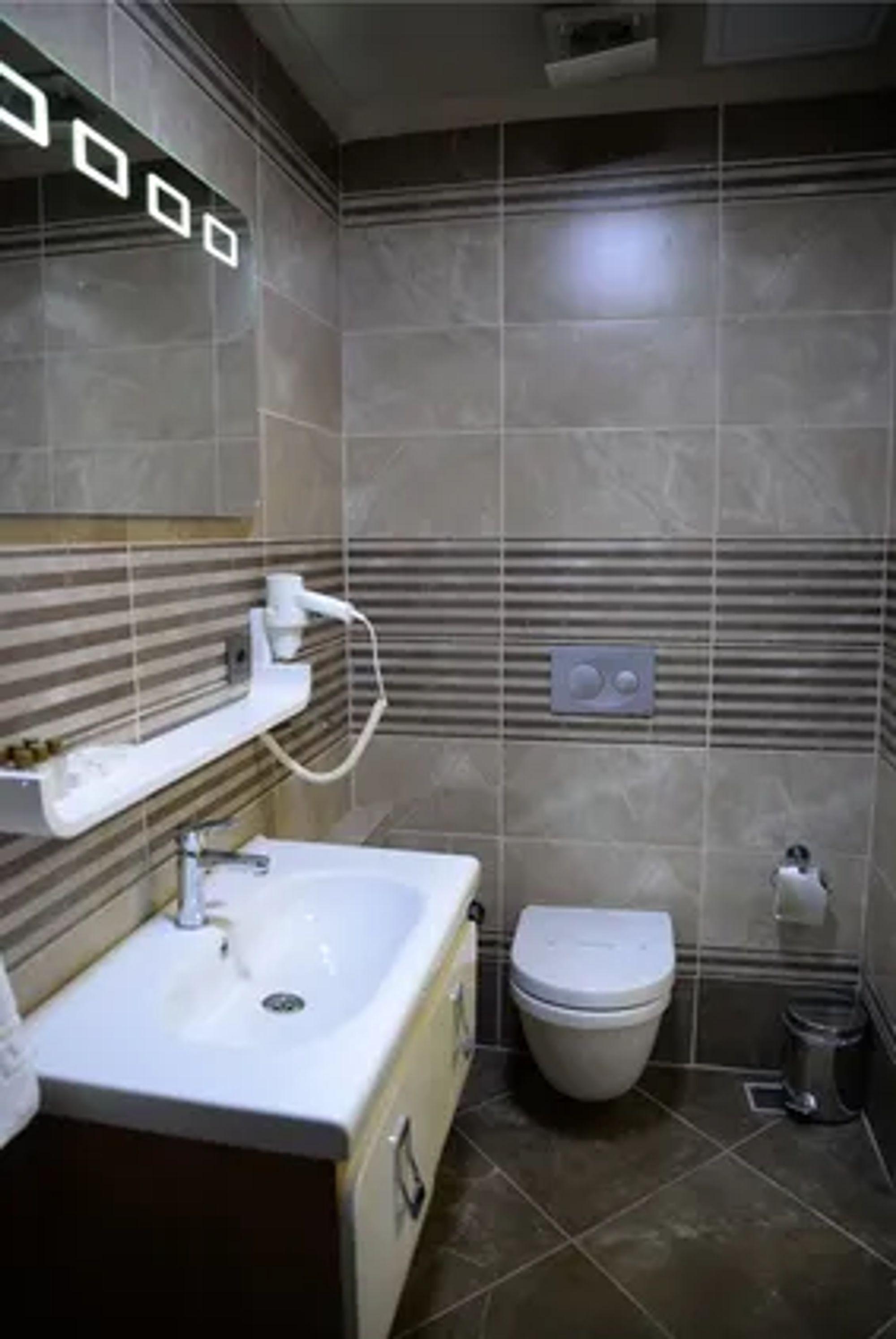 Ferman Apart Hotel Sisli Harbiye Екстериор снимка