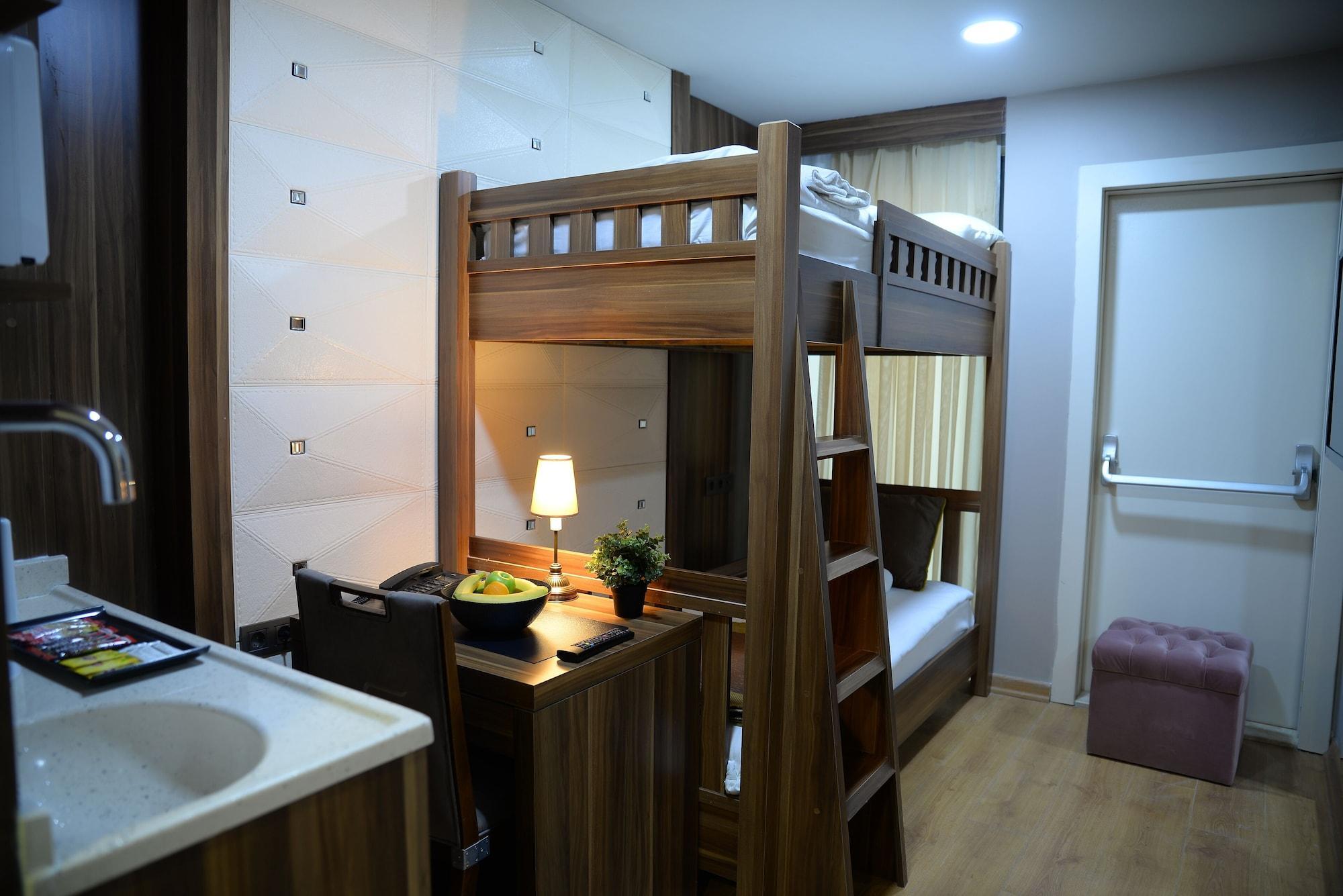Ferman Apart Hotel Sisli Harbiye Екстериор снимка