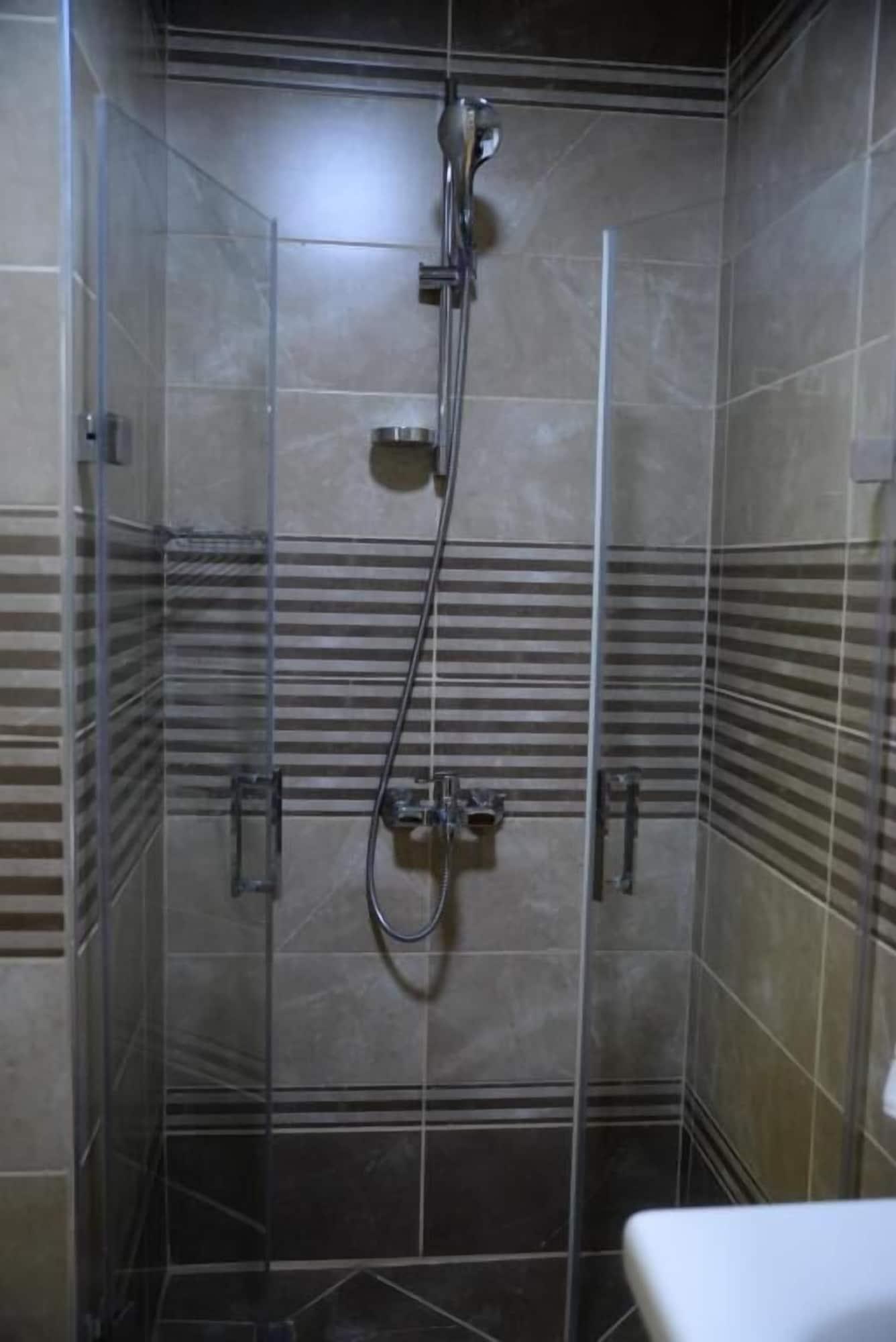 Ferman Apart Hotel Sisli Harbiye Екстериор снимка