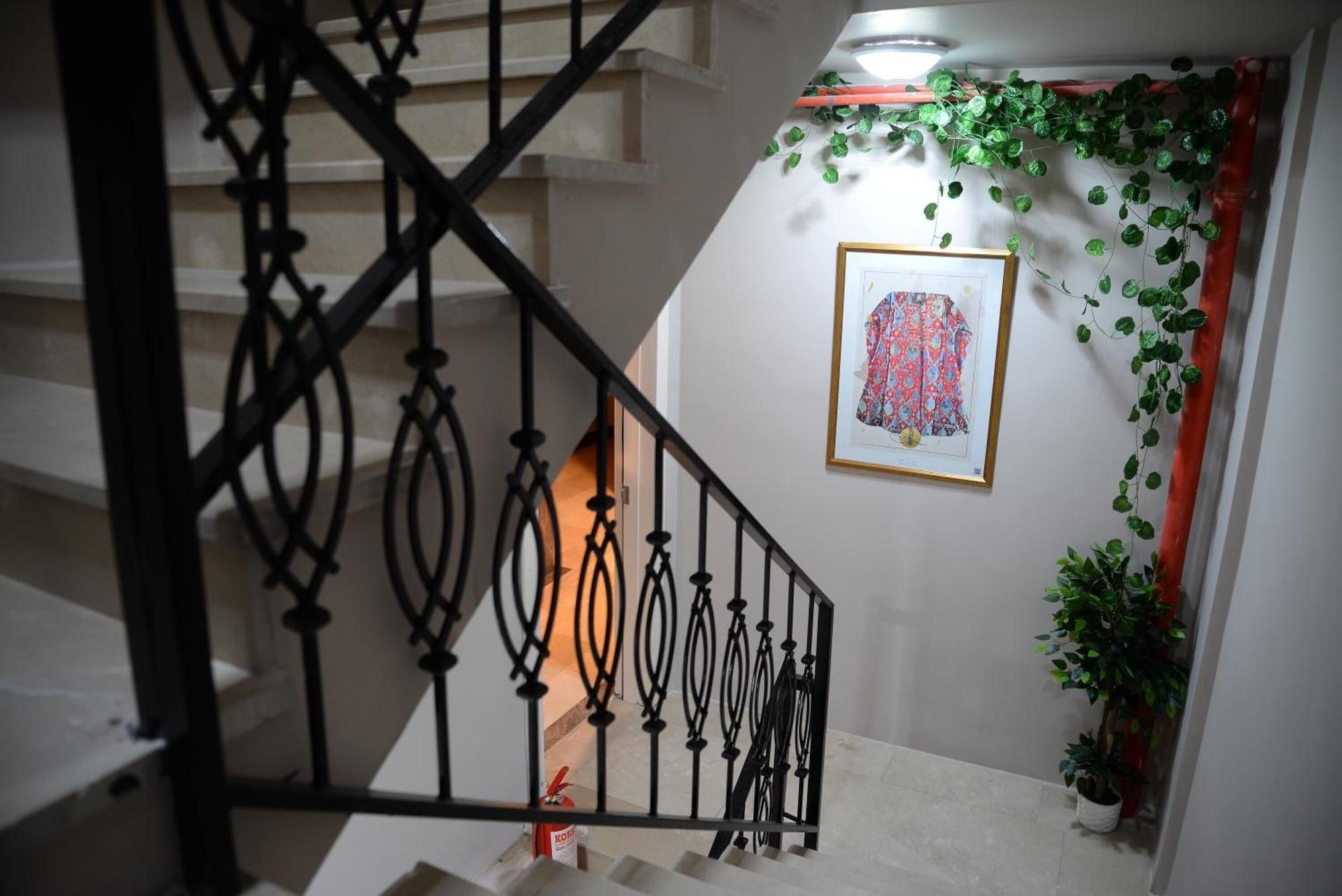 Ferman Apart Hotel Sisli Harbiye Екстериор снимка