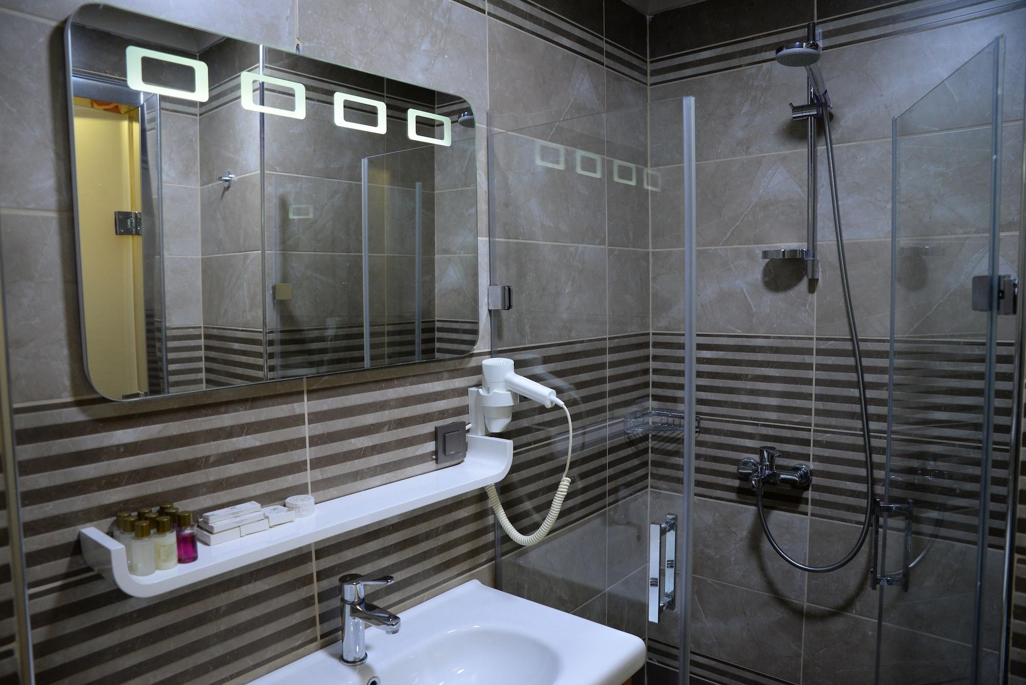 Ferman Apart Hotel Sisli Harbiye Екстериор снимка